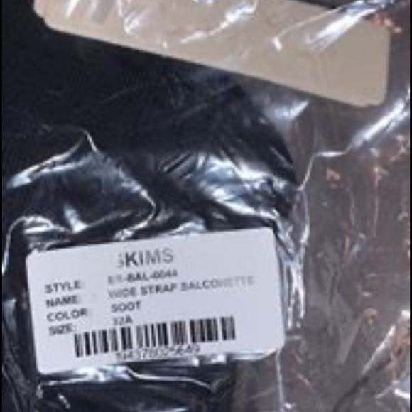 SKIMS Balconette Bra - Picture 2 of 4